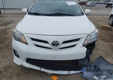 2013 Toyota Corolla S z USA, uszkodzony, nr VIN 2T1BU4EE0DC977367